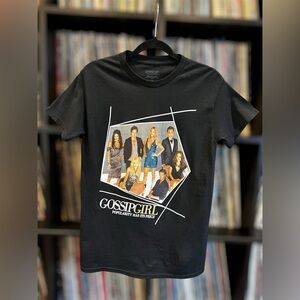 Gossip Girl Graphic Tee Size Small Y2K 2000s TV Show Blair Serena